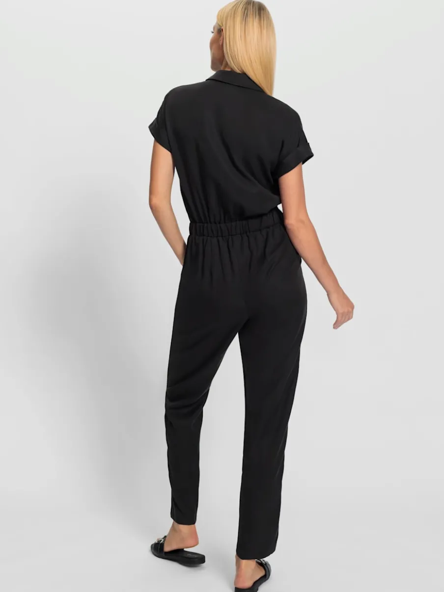 Combinaisons à col chemise mancherons et taille soulignée