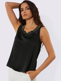 Débardeur en satin avec encolure en dentelle raffinée.