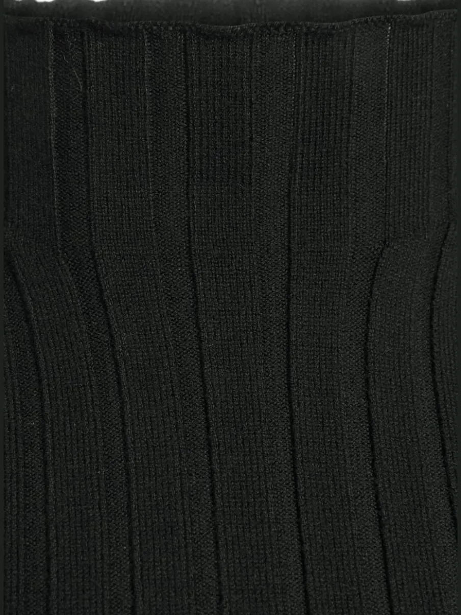 Débardeur en tricot côtelé à col montant et coupe ajustée