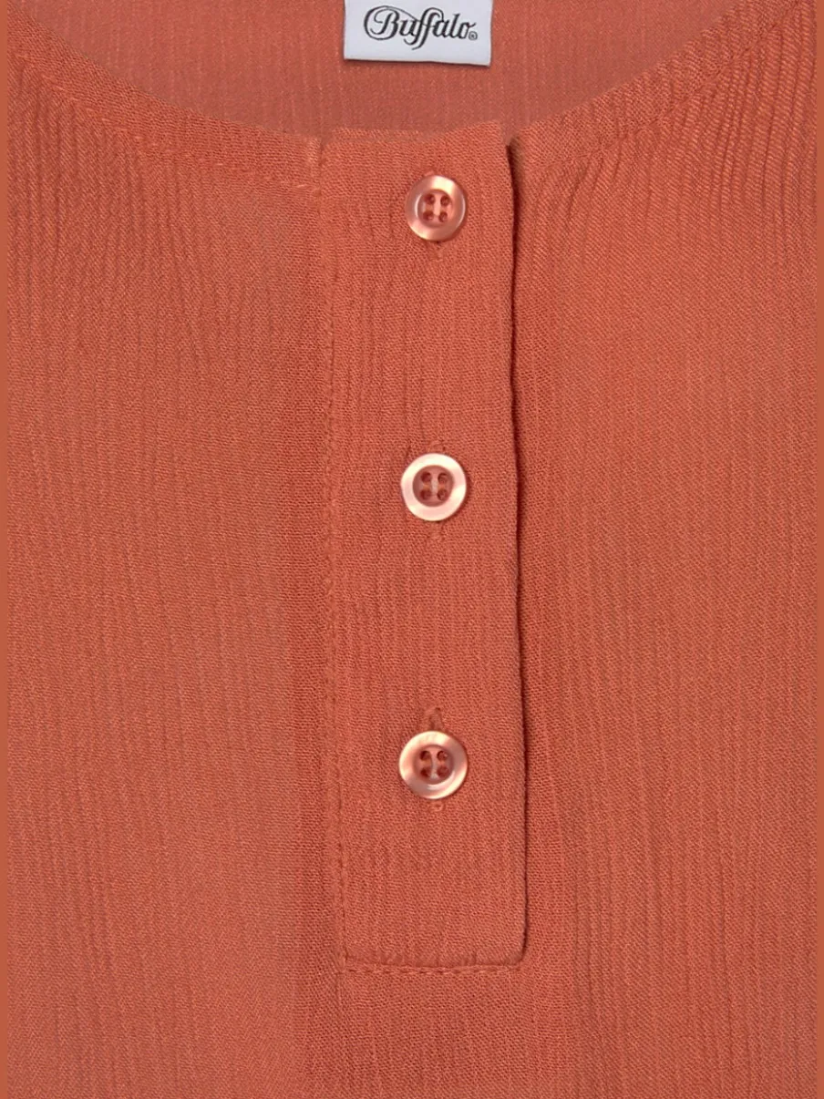 Débardeurs à larges bretelles avec patte de boutonnage