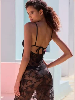 Déshabillé sexy à l'effet légèrement transparent