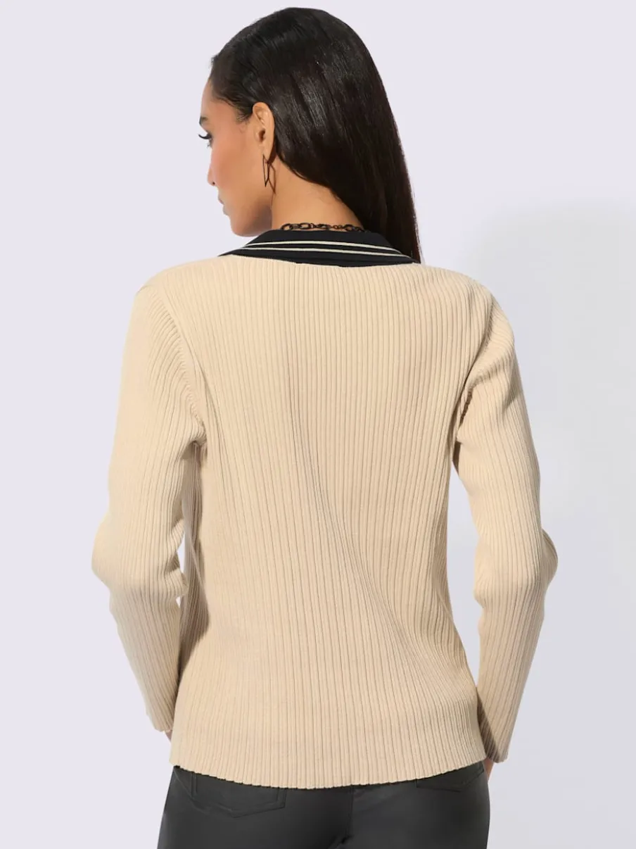 Ensemble deux pièces en tricot avec col contrasté