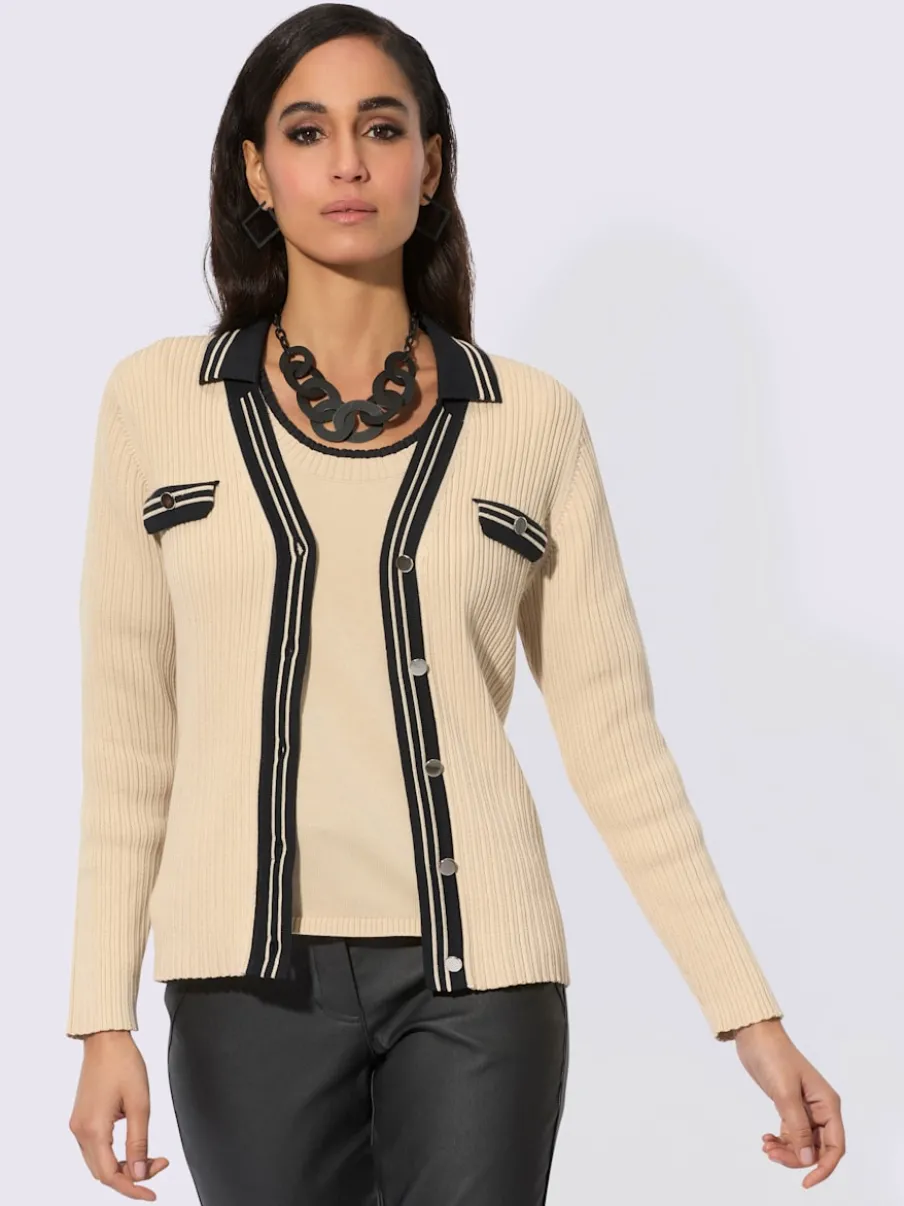 Ensemble deux pièces en tricot avec col contrasté