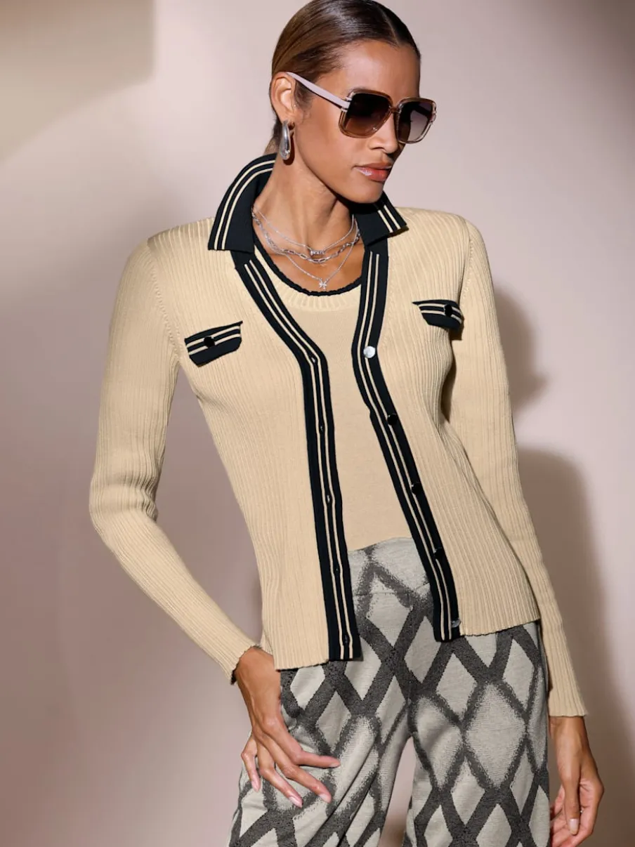 Ensemble deux pièces en tricot avec col contrasté