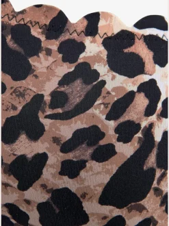 Haut de bikini bustier asymétrique avec motif léopard et bord ondulé