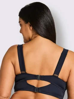 Haut de maillot de bain bon. b, c, d, e, f