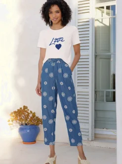 Jean avec broderie florale et poches latérales confortables