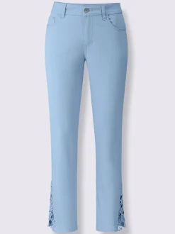 Jean 7/8 avec empiècements en dentelle raffinée latéraux