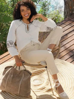 Jean 7/8 avec revers fixe et bordure crochetée