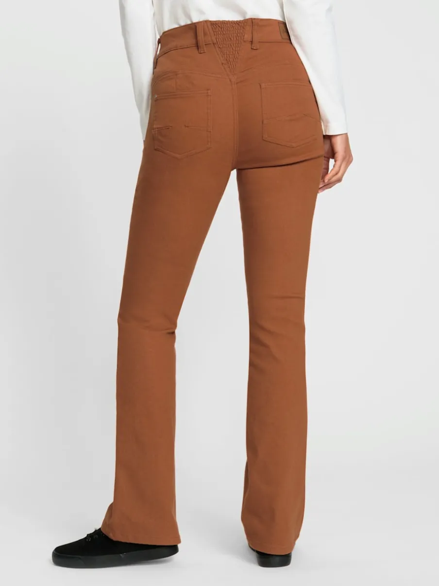 Jean bootcut en coton cinq poches légèrement évasé