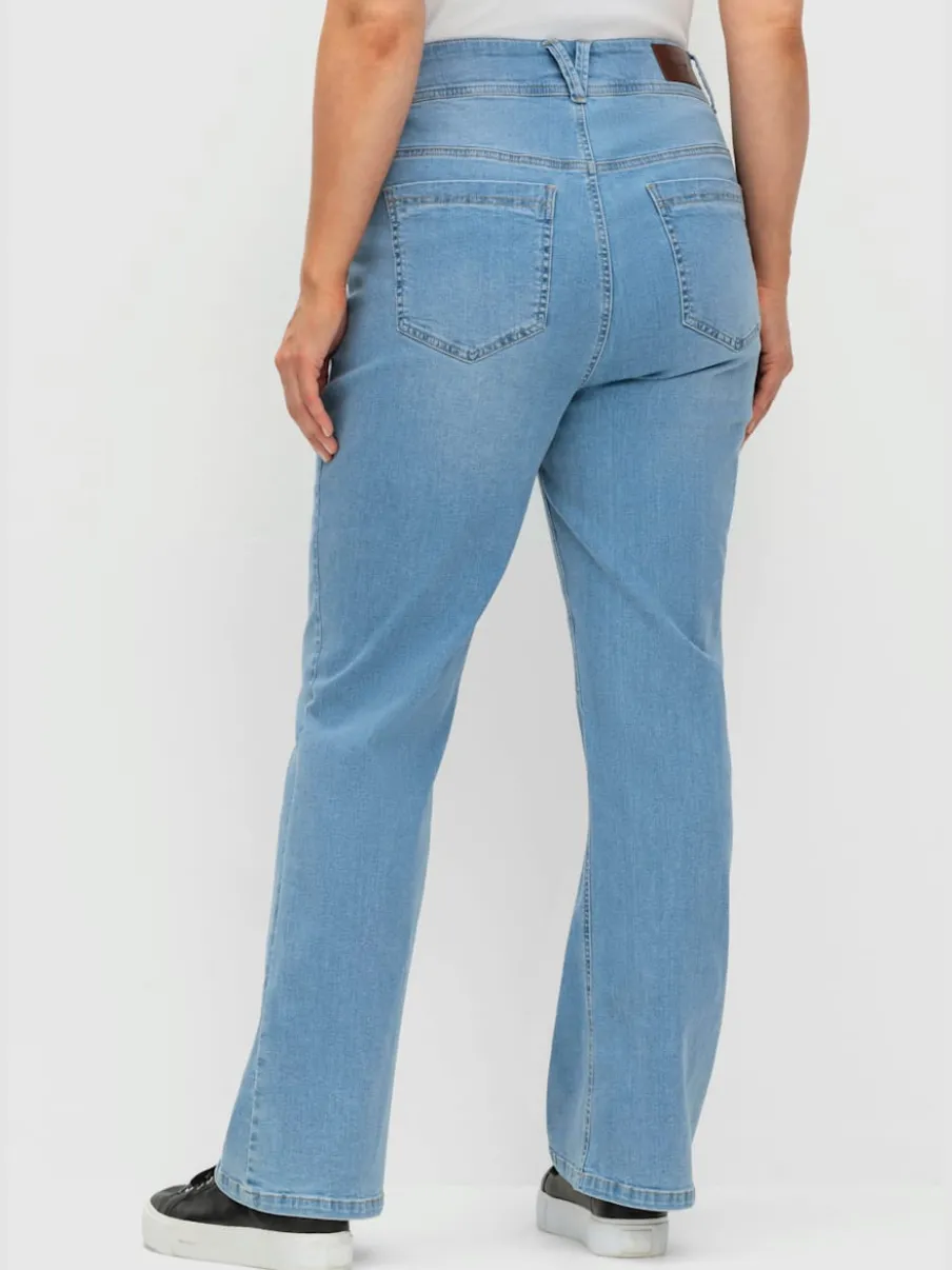 Jean bootcut taille étroite et cuisses fortes