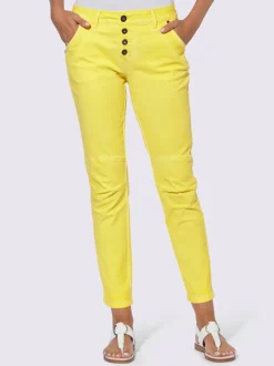 Jean boyfriend 5 poches avec fermeture bouton et coutures décoratives
