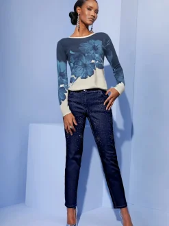 Jean cinq poches extensibles en denim avec pierres brillantes
