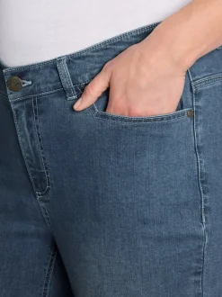 Jean coupe droite aux jambes