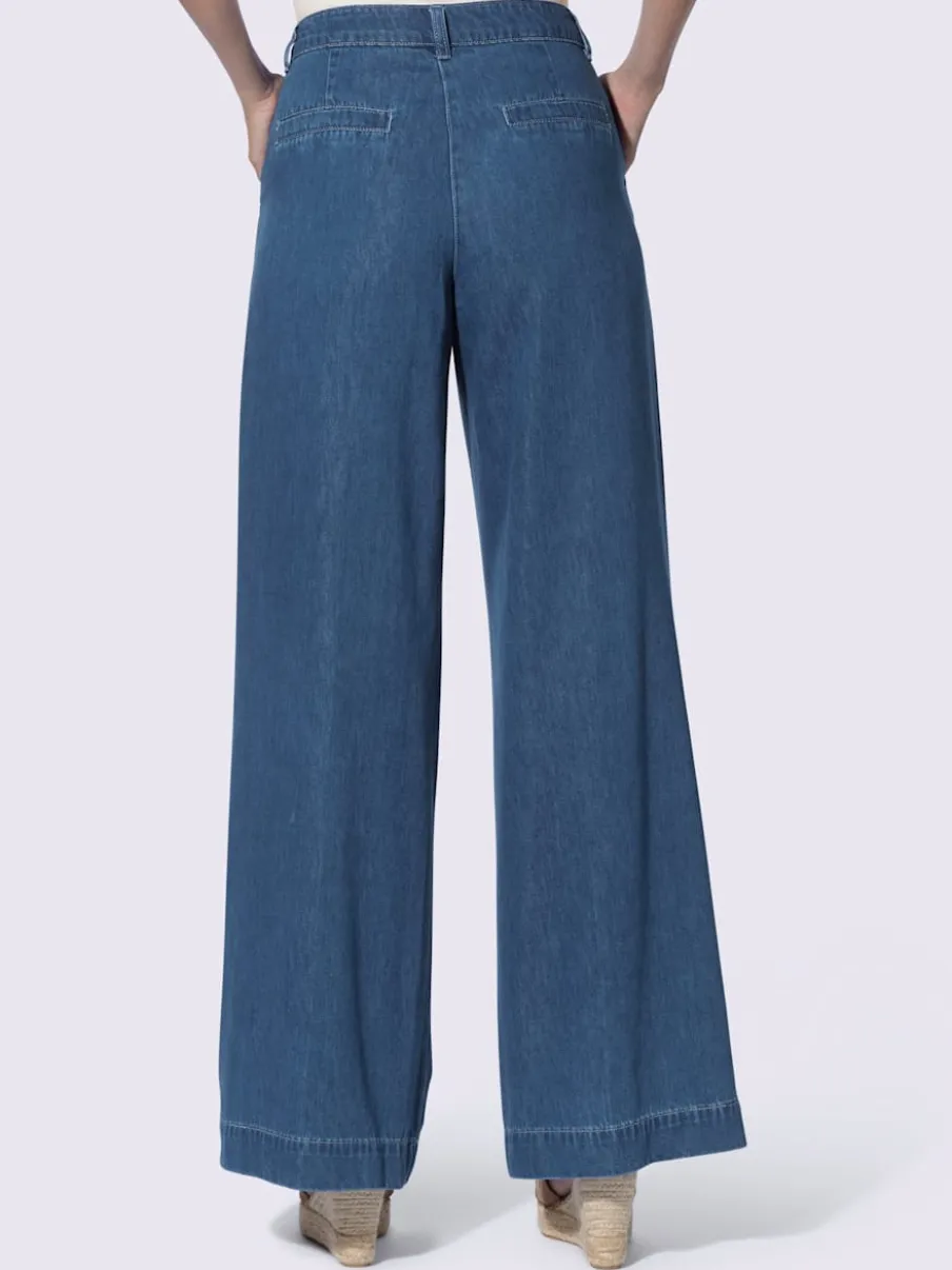 Jean coupe large avec poches devant et ourlet large