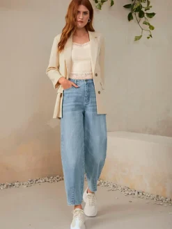 Jean coupe Mom taille haute avec poches pratiques