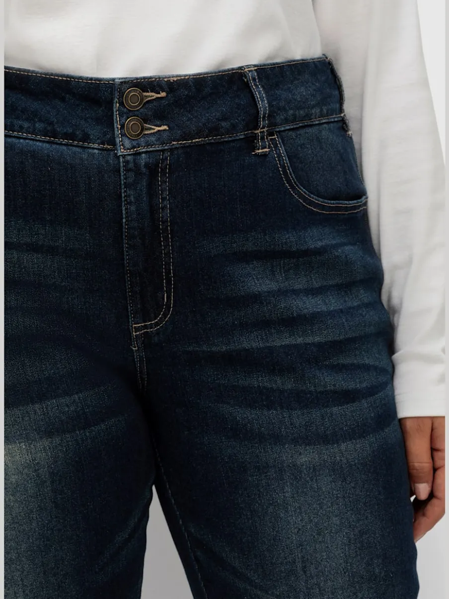 Jean denim classique coupe cinq poches avec rivets décoratifs