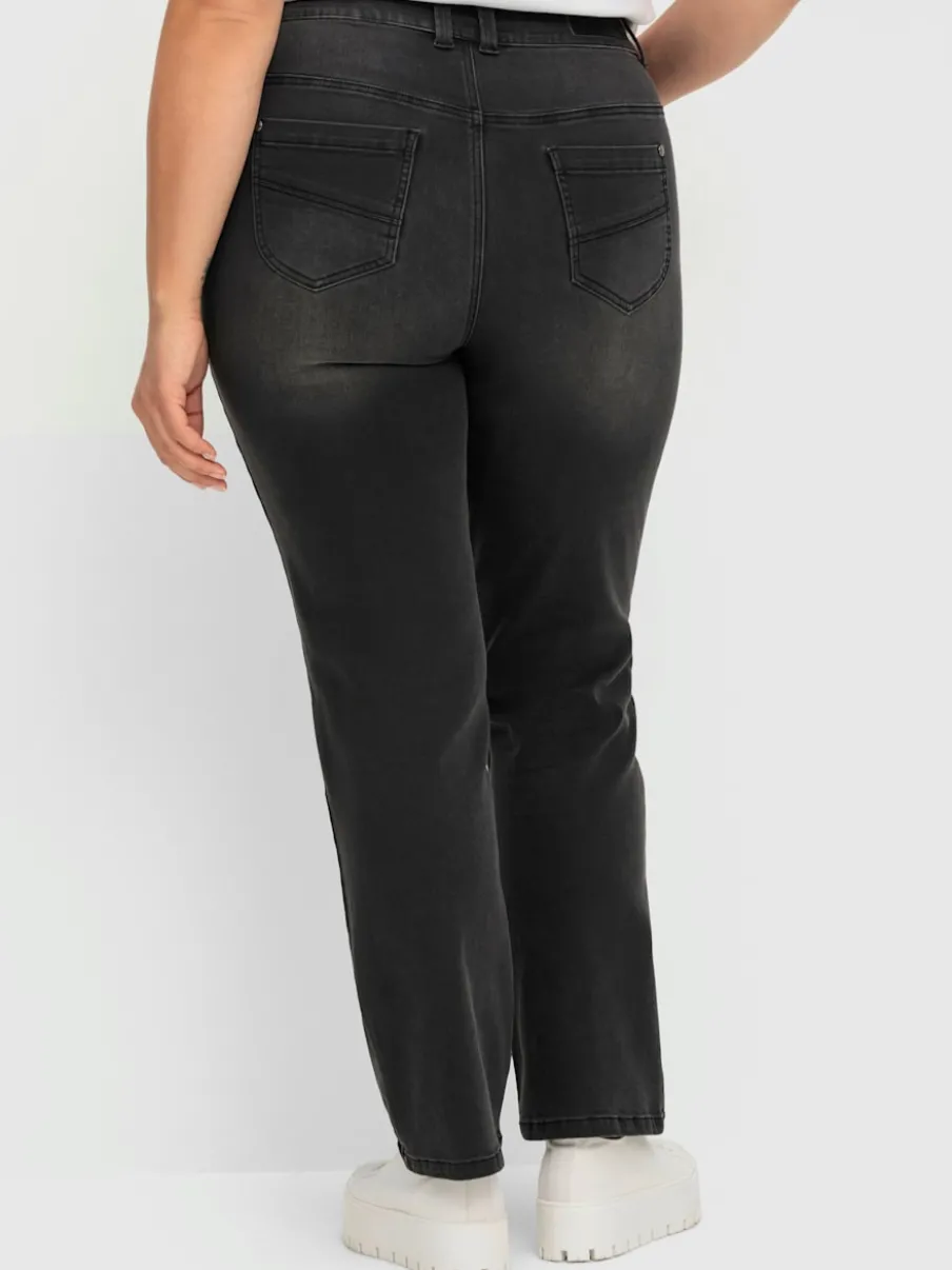 Jean droit taille étroite et cuisses fortes