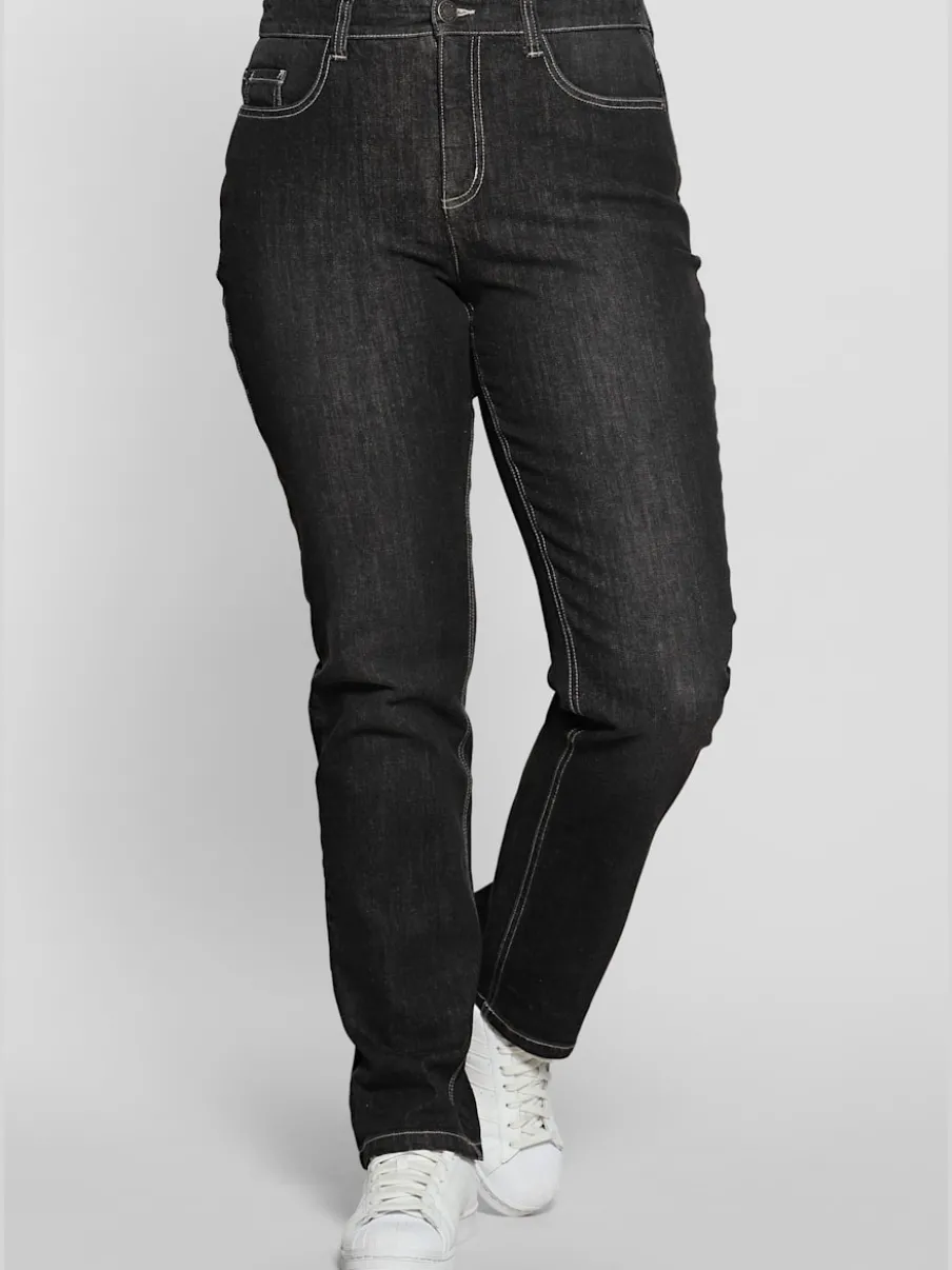 Jean modelant léger délavage