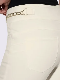 Jean push-up jolis détails chaînes