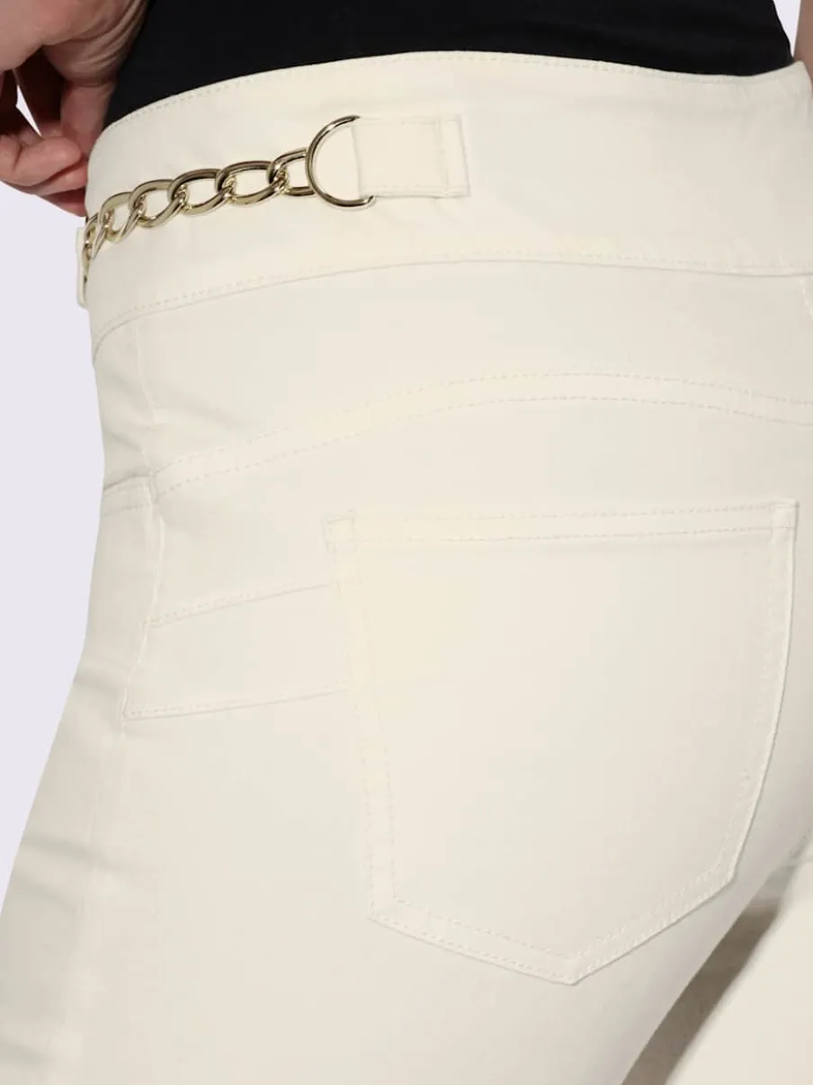 Jean push-up jolis détails chaînes