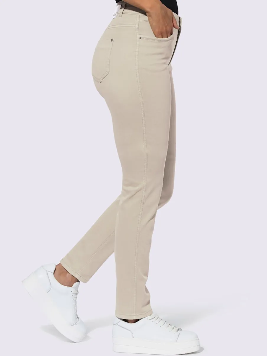 Jean skinny avec quatre poches et rivets décoratifs