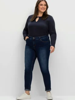 Jean skinny pour celles qui ont beaucoup de ventre et des cuisses fines