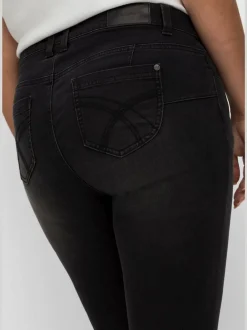 Jean skinny pour celles qui ont beaucoup de ventre et des cuisses fines