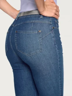 Jean 7/8 slim fit avec effets ventre plat idéalement ajusté