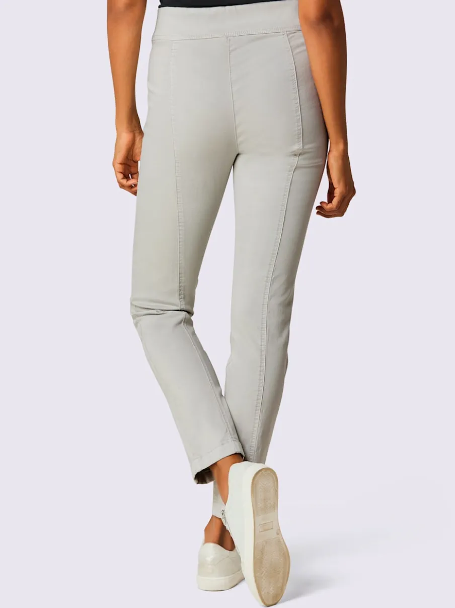 Jean très extensible avec ceinture élastique intérieure raffinée