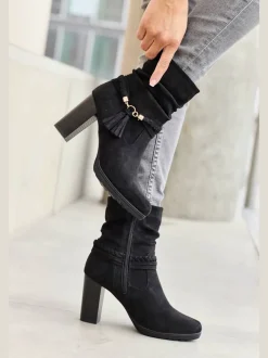 Jolies bottines avec talon bottier
