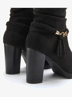 Jolies bottines avec talon bottier