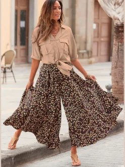 Jupe-culotte à jambes extra-larges avec ceinture froncée et ourlet ondulé