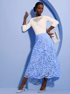 Jupe en dentelle avec finition arrondie et doublure en viscose