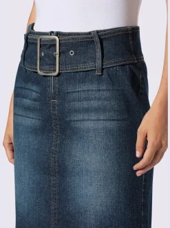 Jupe en jean avec ceinture intégrée et zip.