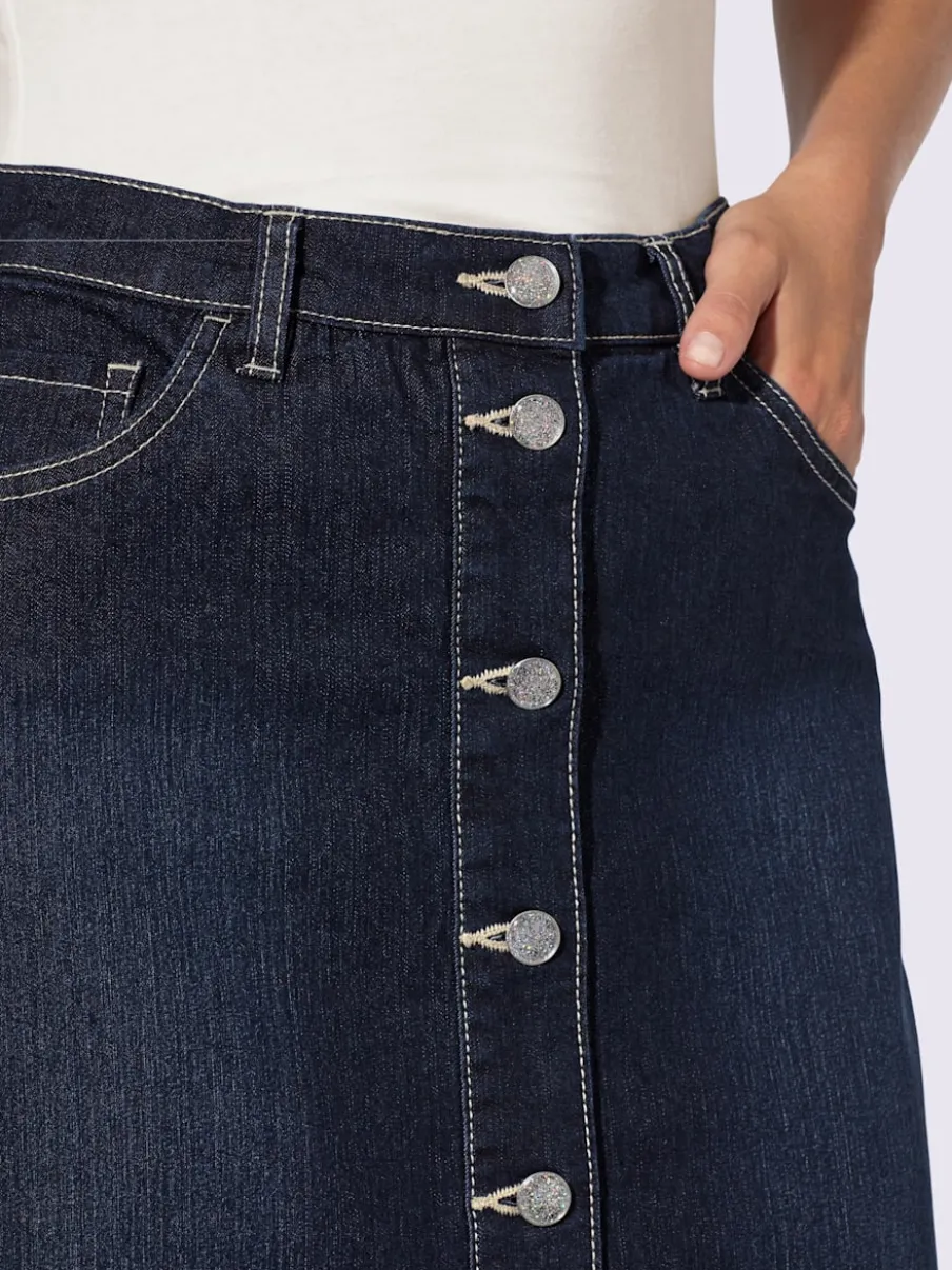 Jupe en jean cinq poches avec boutonnières en denim