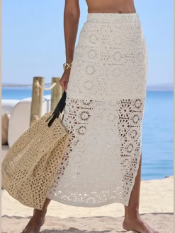 Jupe en tricot de plage avec ceinture élastique et motifs ajourés