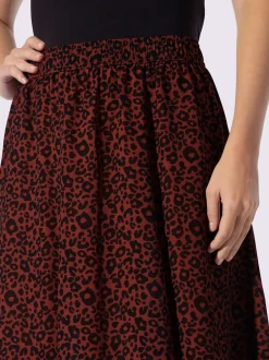 Jupe évasée joli motif léopard