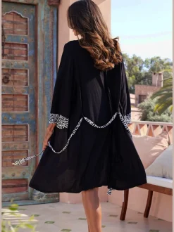 Kimono avec bordure contrastée à motifs sur le bord avant et à la finition des manches