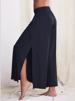 Large sarouel doux avec ceinture élastique fluide et chevauchants
