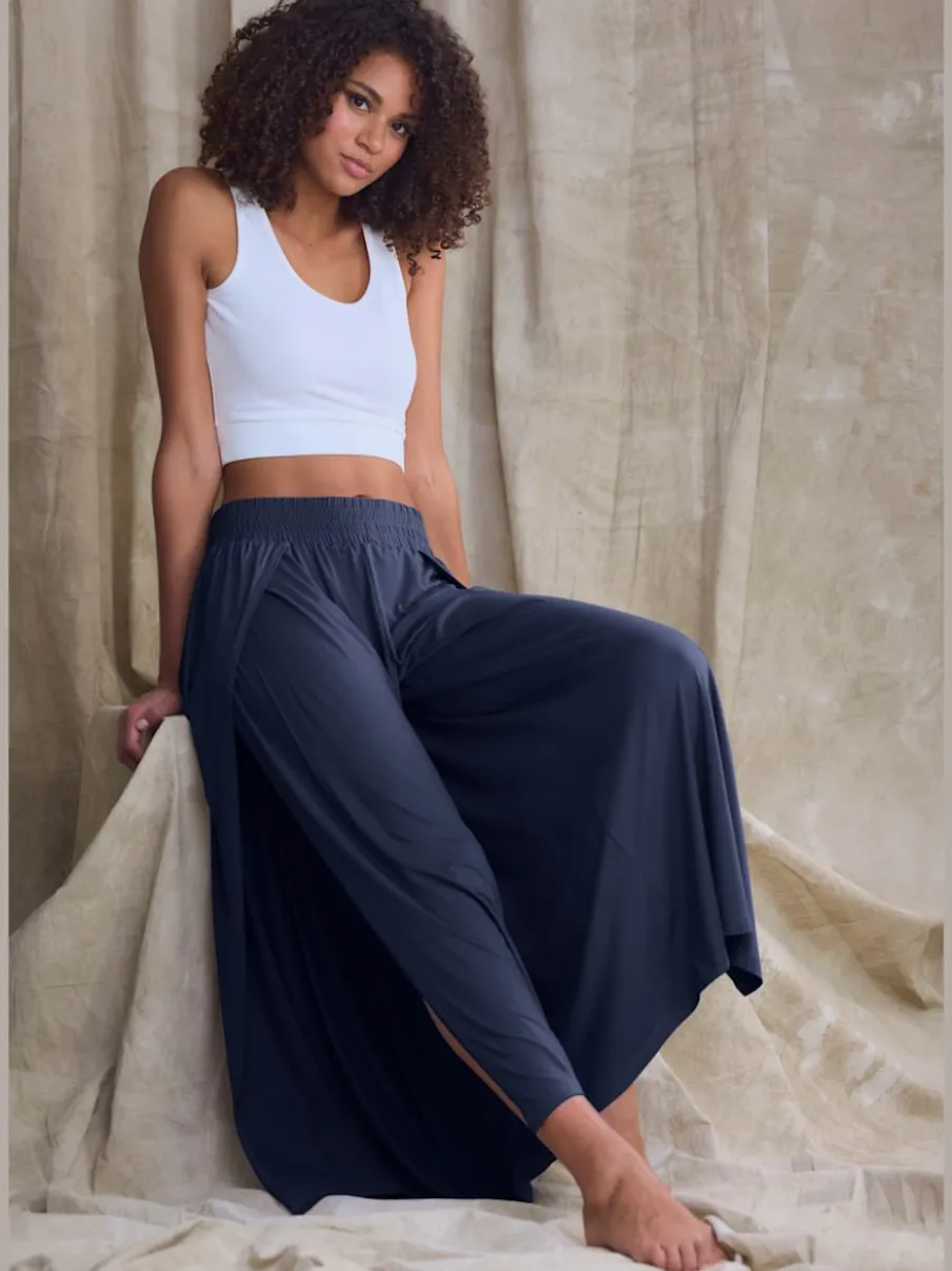 Large sarouel doux avec ceinture élastique fluide et chevauchants