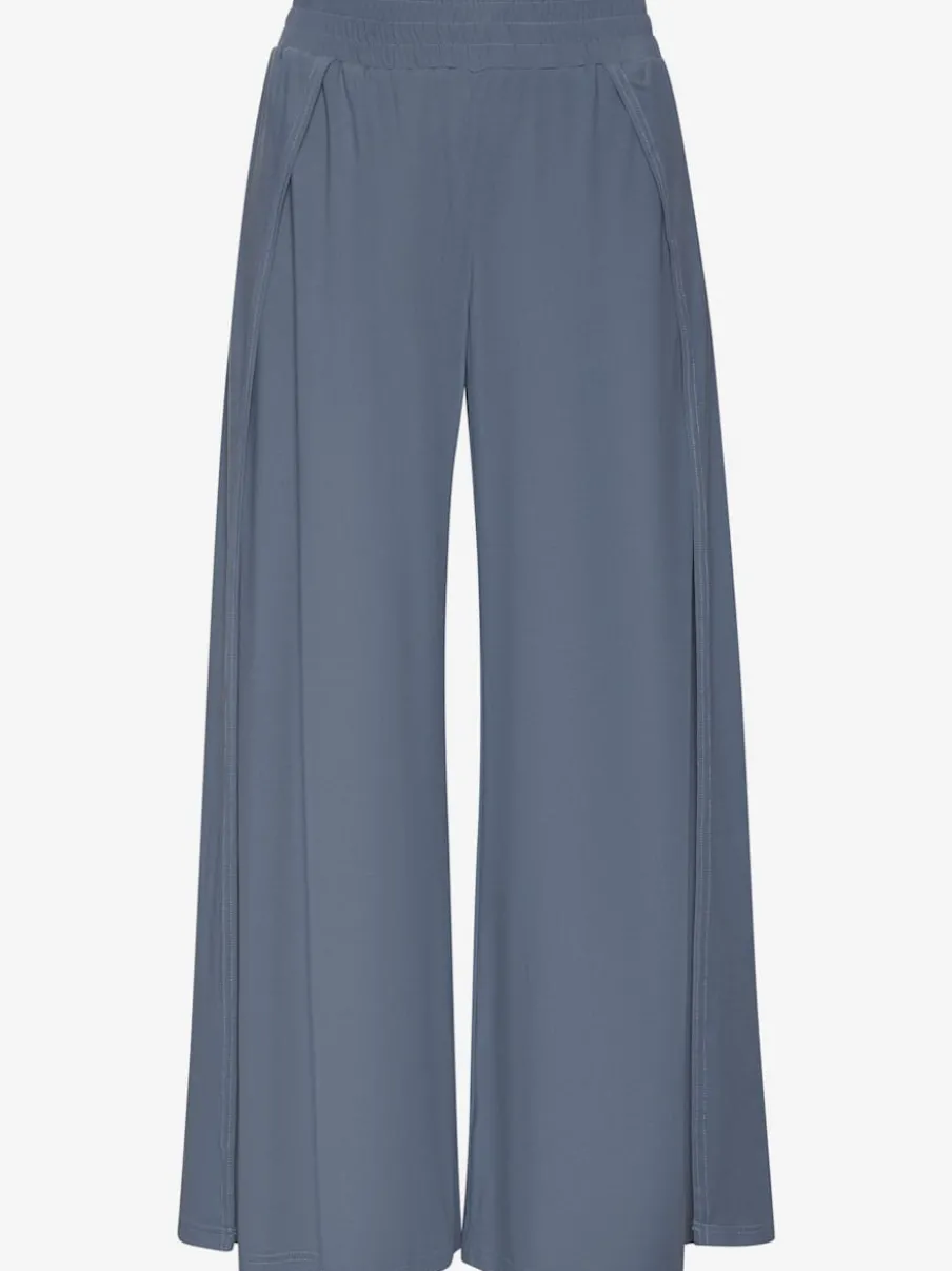 Large sarouel doux avec ceinture élastique fluide et chevauchants
