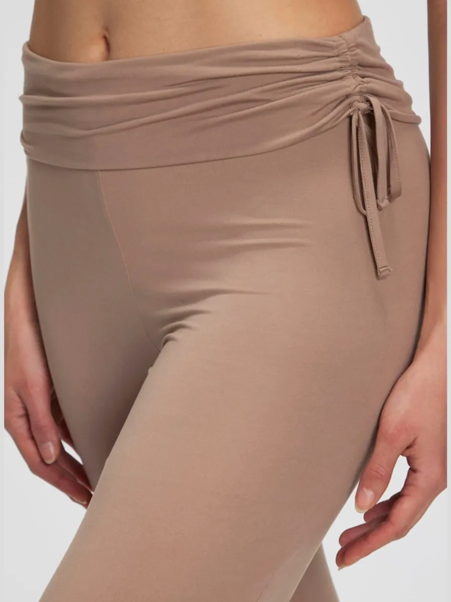 Legging avec jambes évasées doux et fluide à la taille