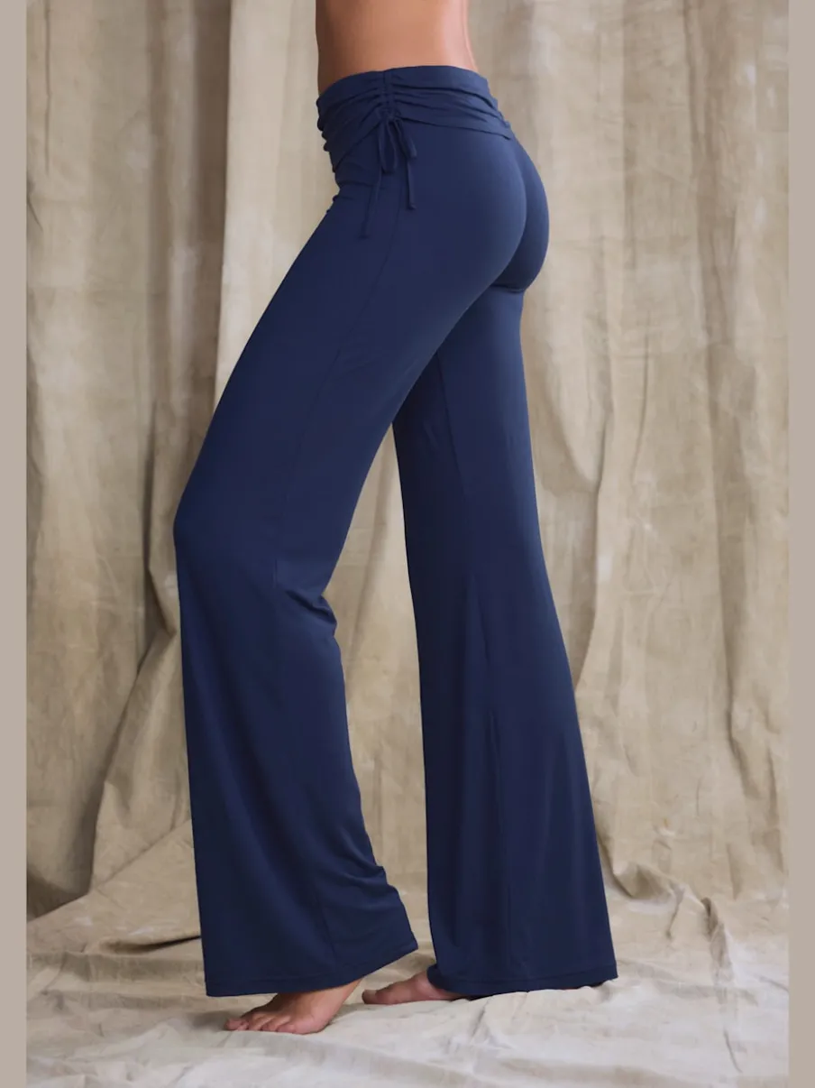 Legging avec jambes évasées doux et fluide à la taille