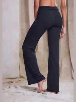 Legging avec jambes évasées doux et fluide à la taille