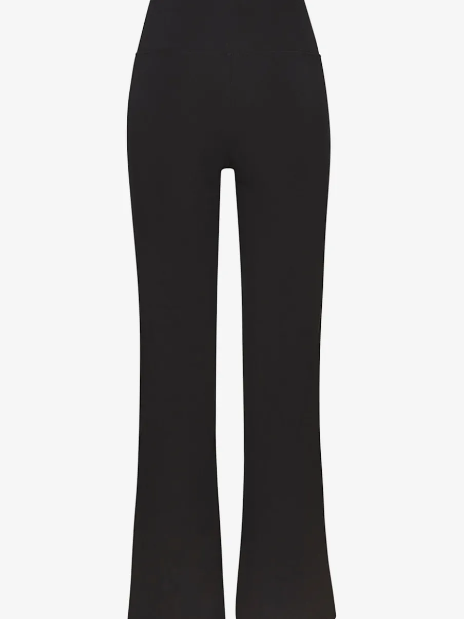 Legging de sport avec jambes évasées en qualité extensible confortable