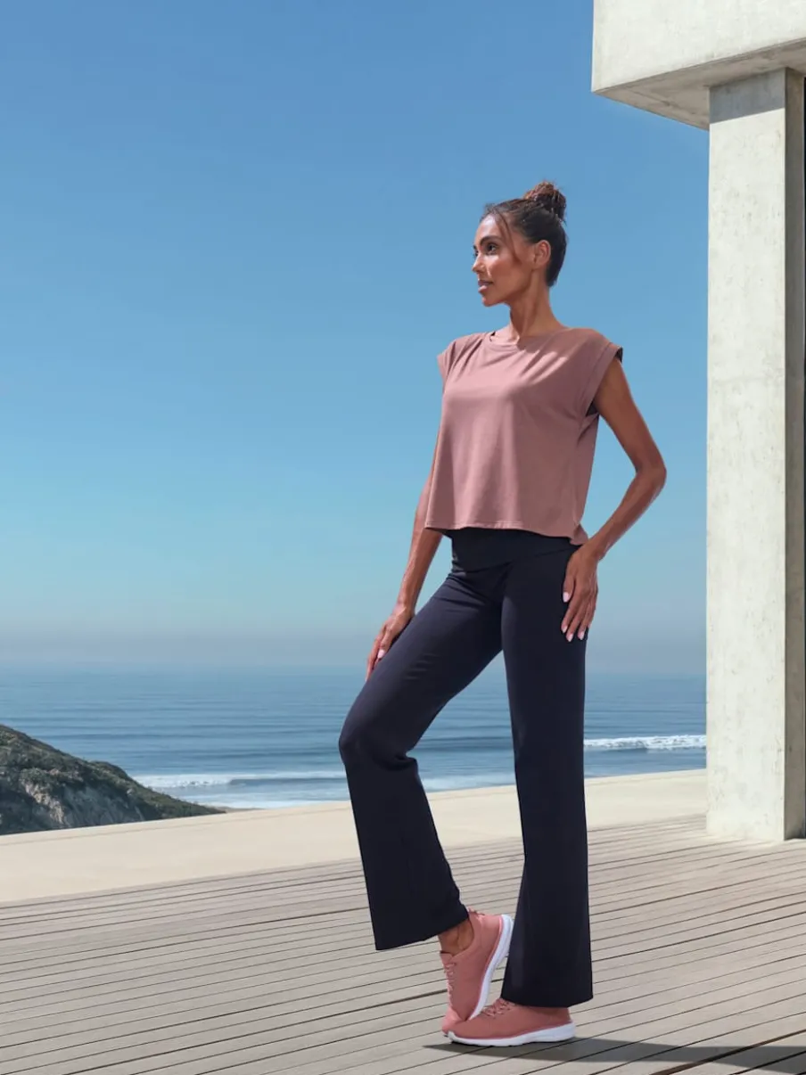 Legging de sport avec jambes évasées en qualité extensible confortable