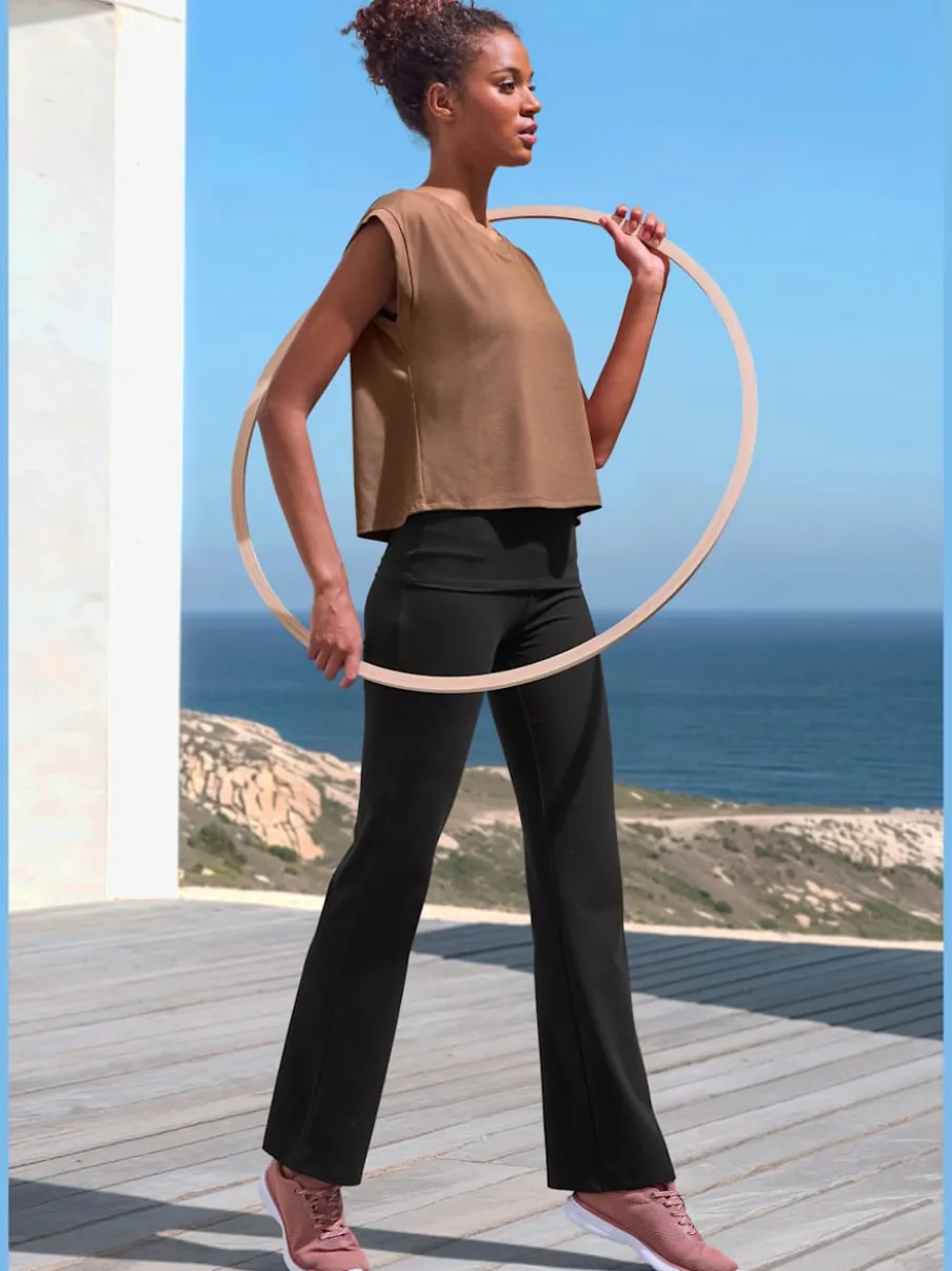 Legging de sport avec jambes évasées en qualité extensible confortable