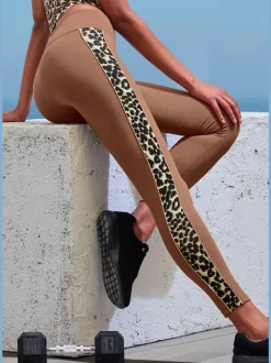 Legging de sport en coton avec empiècements motifs léopard