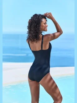 Maillot de bain avec bretelles réglables et bonnets intégrés